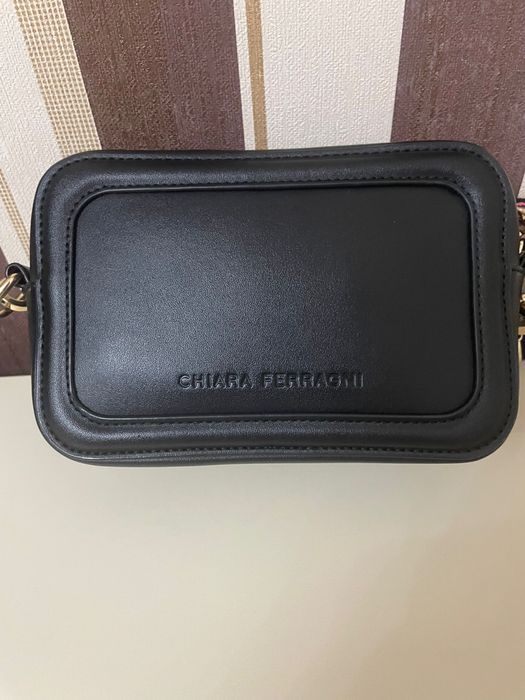 Vand geanta Chiara Ferragni
