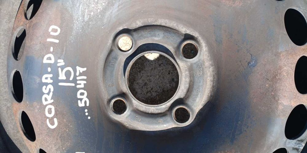 Стоманени джанти Opel Corsa D 15ки 2010г.(Гуми дот23)