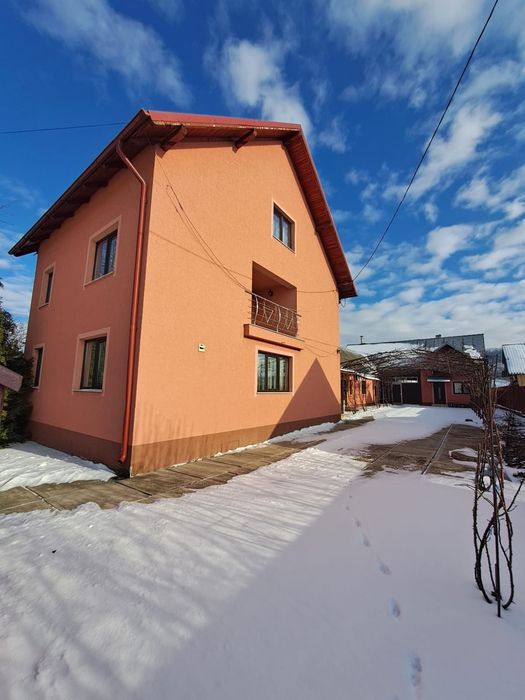 Vând casa in tibeni