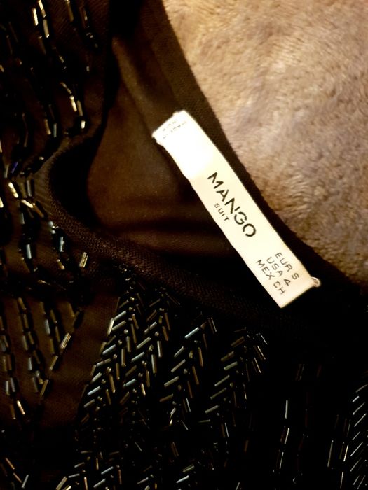 Rochie neagră cu mărgeluțe