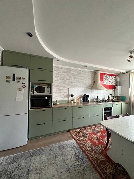 Продажа 3-этажного дома