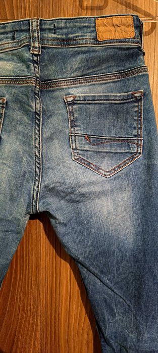 Дамски дънки размер 29