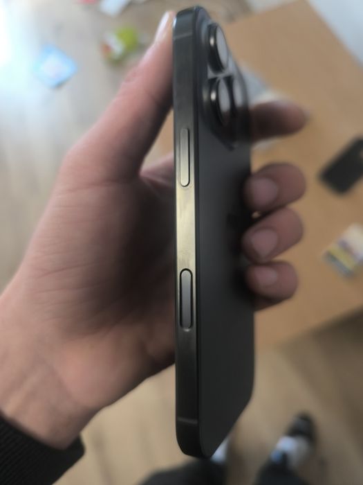 Iphone 16 pro 256gb черен