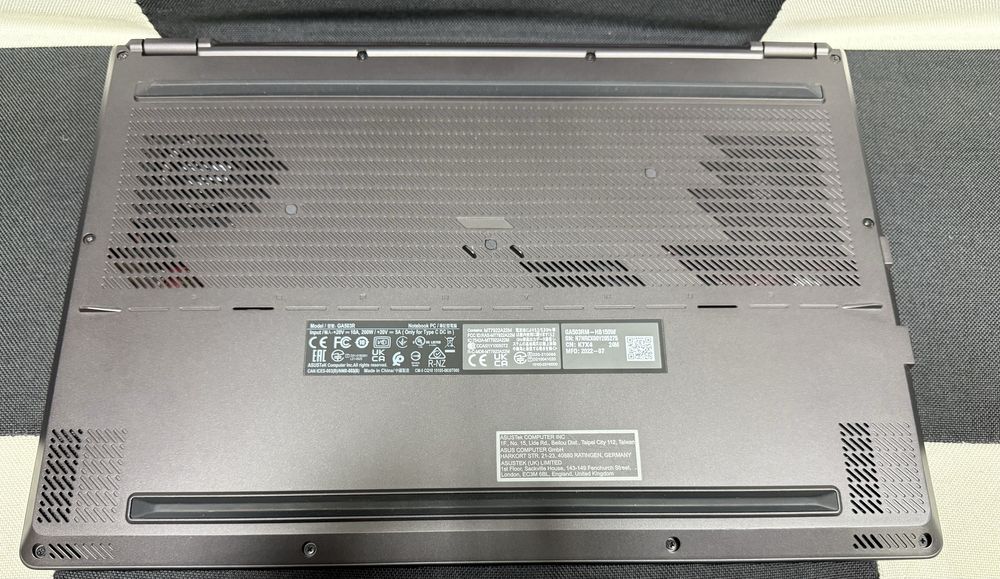 Лаптоп Asus ROG Zephyrus G15,GA503RM *Неразличин от ЧистоНов*