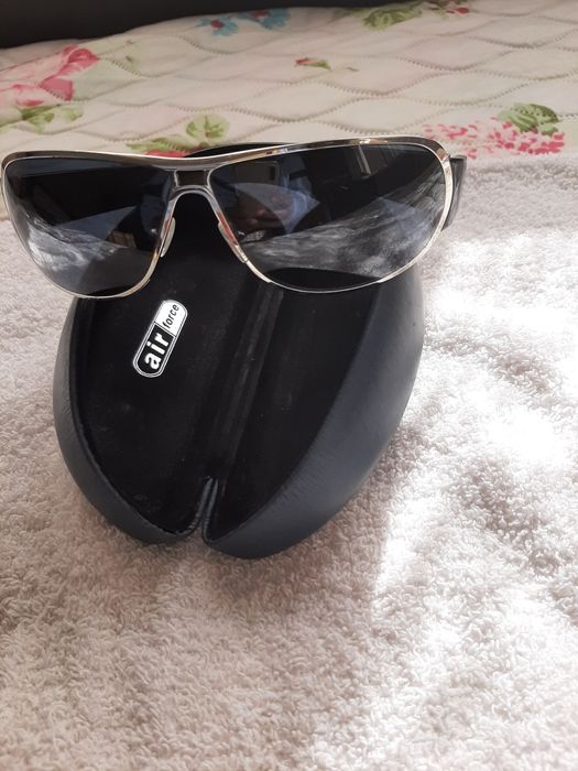 Продавам нов внос Слънчеви очила PRADA от italia !Цветът им е черен!