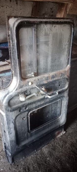 Дверь Зил 130  .