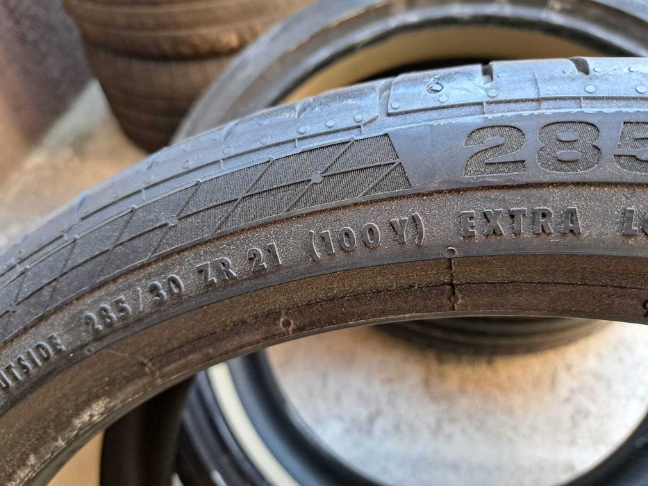 * Set anvelope 285/30 R21 cu 245/35 R21 Continental