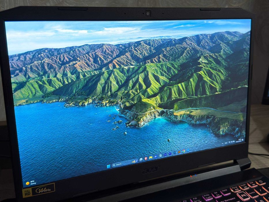 Noutbuk Acer Nitro 5 (Core i7, 32 GB RAM, 6 GB GPU)
