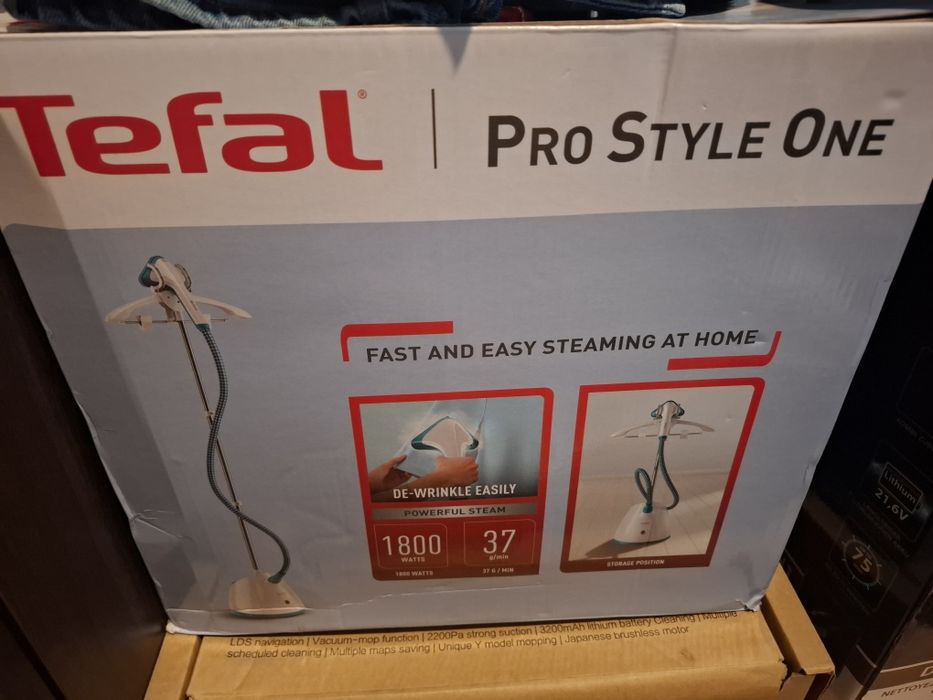 Aparat de calcat vertical Tefal,produs nou,in cutie