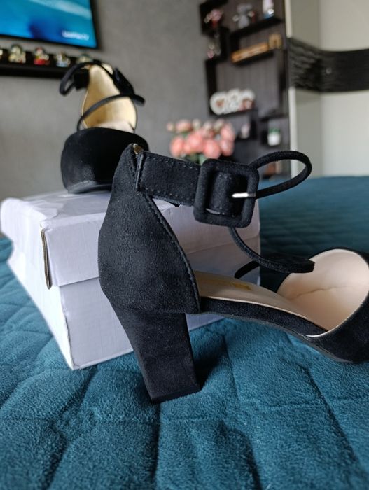 Продам красивые туфли