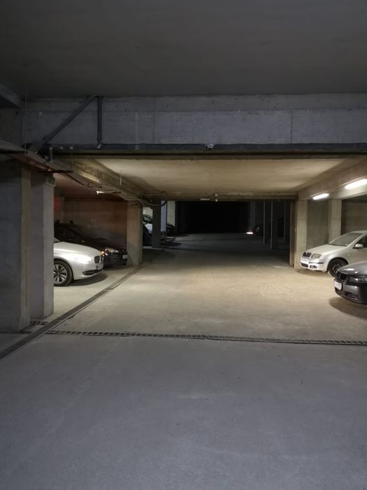 Inchiriez Apartament Andrei Muresanu, dormitor + living mare + bucatarie, ideal cuplu
