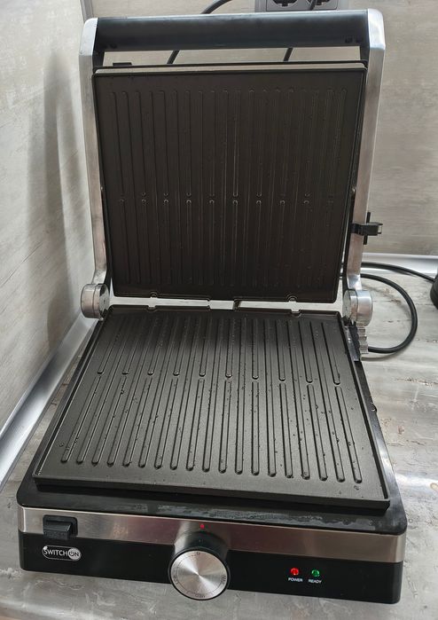 Контактен грил Switch On