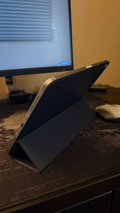 iPad Air 4 Wifi + Cellular ( varianta cu e-sim ) 64GB Sky Blue 10.9"