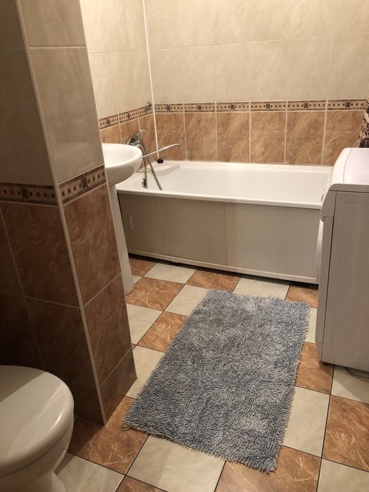 Сутки, ночь Республики Артем, Жастар