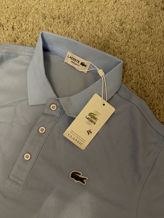 Tricou Lacoste.