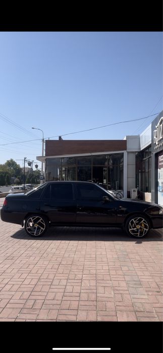 R17 bakalvr  diska 205 40 sotiladi