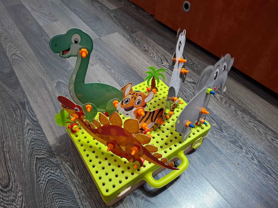 Jucarie de constructie montessori