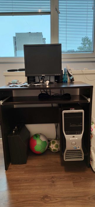 Продавам компютър за игри в добро състояние +маса