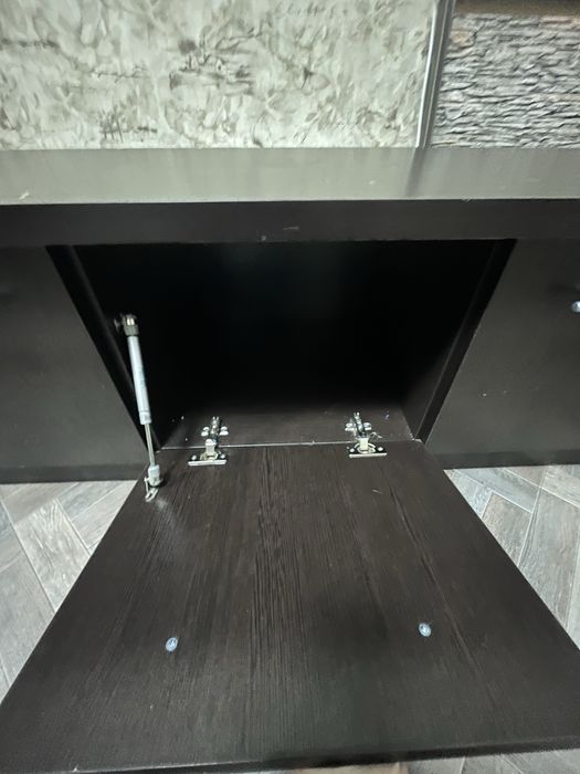 Аквариум 200 литров с тумбой.