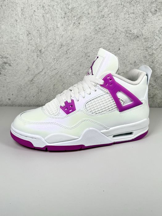 Jordan 4 Retro Hyper Violet