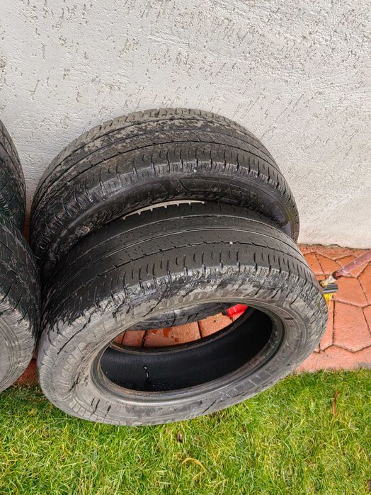 Vand 2 anvelope 205 75 16c si 2 anvelope 205 65 16c