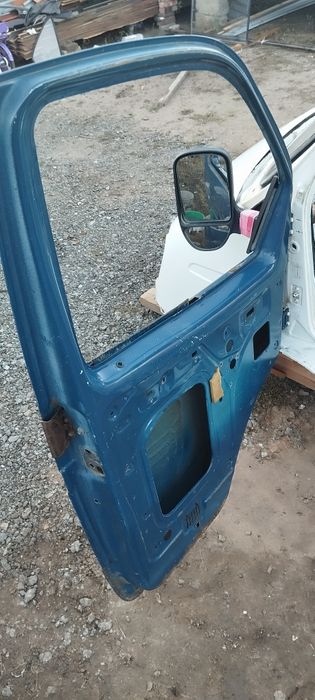 Дверь левая на Газель