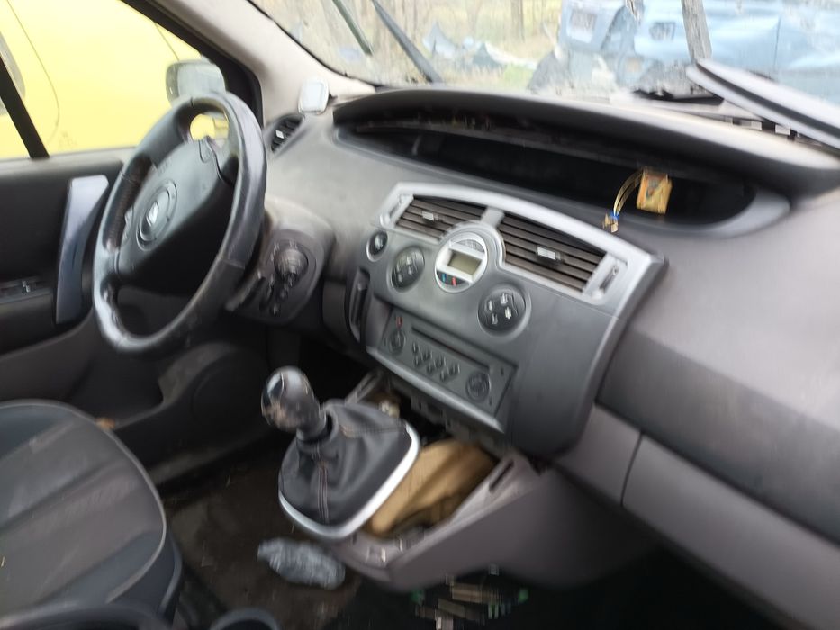 Продавам renault scenic 1.9 120 коня на части