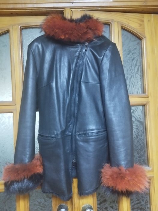 Продам кожаную куртку