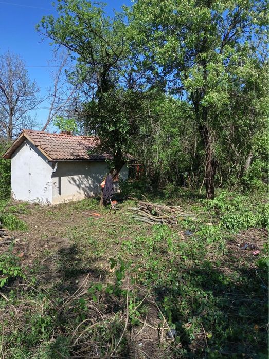 Продава се вила