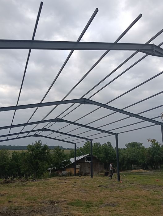 Vând hale si structuri metalice.
Acestea sunt pe diferite dimensiuni i