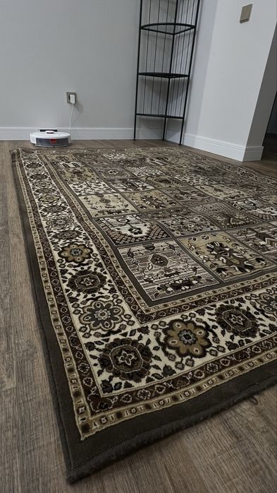 Ковер в хорошем состоянии