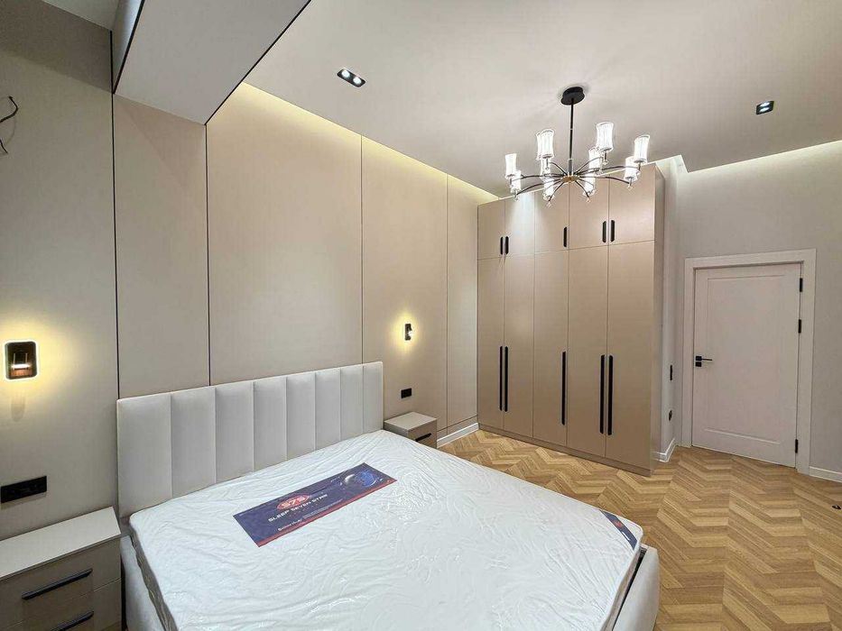 Рынок Кадышева — 2 комнаты в ЖК Aviasozlar Plaza, 63 м²`