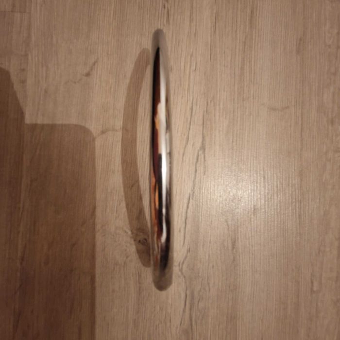 Manere mobilier metalice