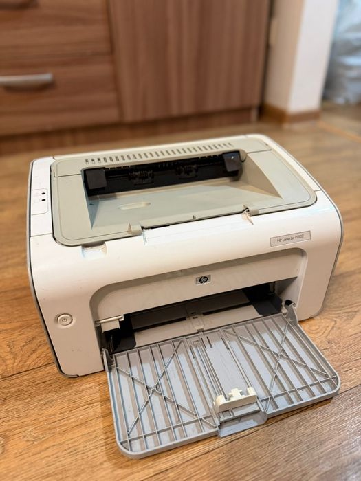 Продам принтер  Hp 1102