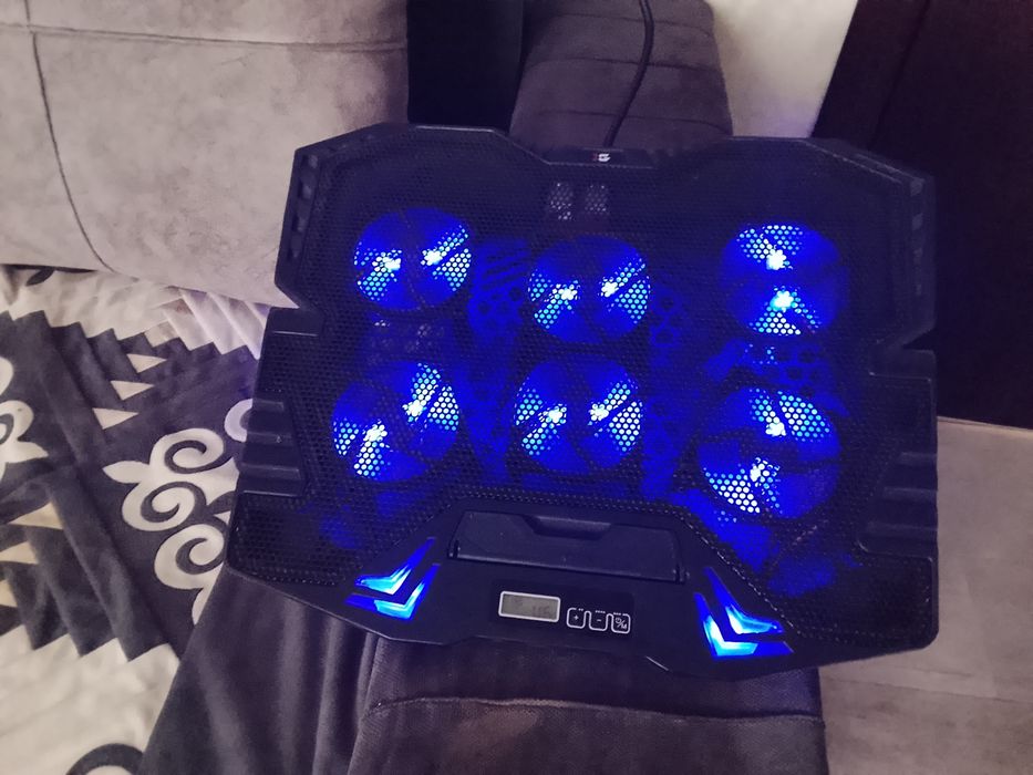 Игровой ноутбук msi в отличном состояний