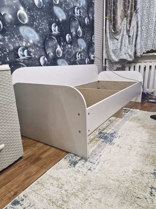 Продам кровать 200×90