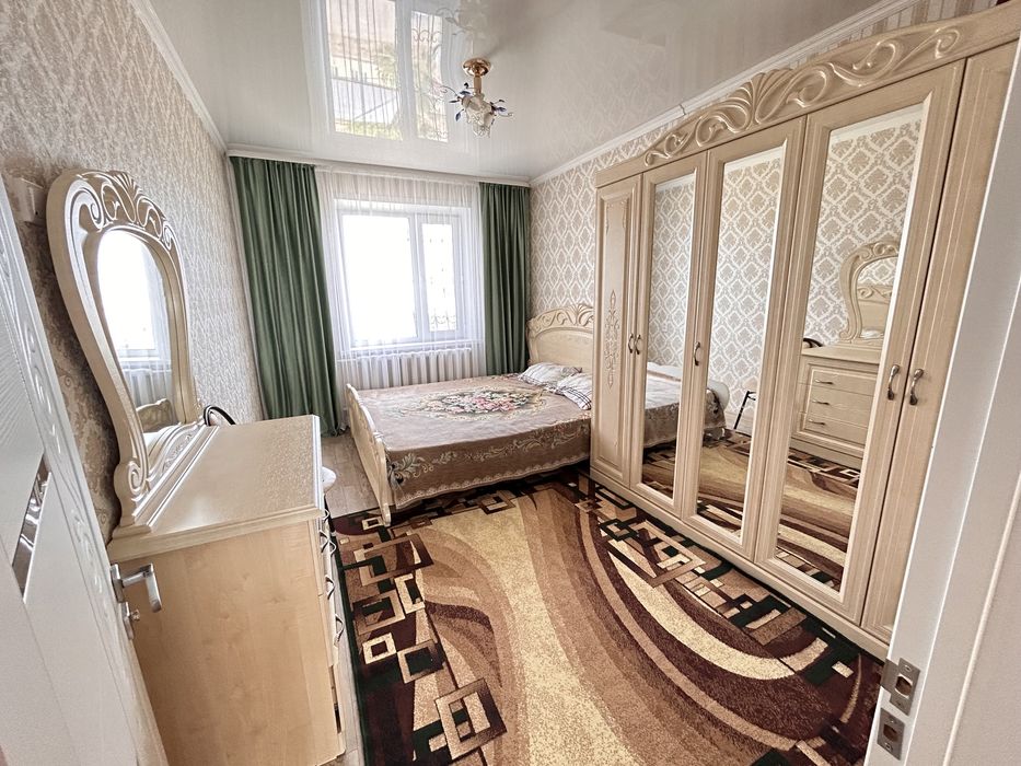 Продам 4-х комн квартиру