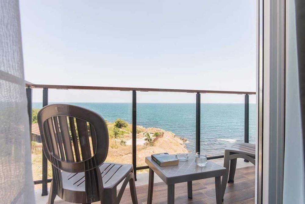 Уютен дом на брега на морето с уникална гледка