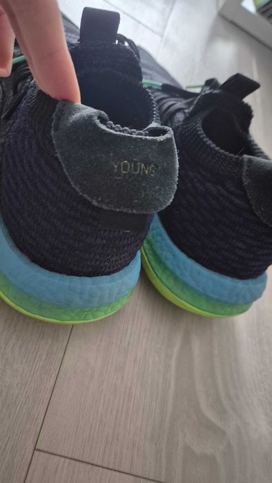 Маратонки Adidas Lightstrike