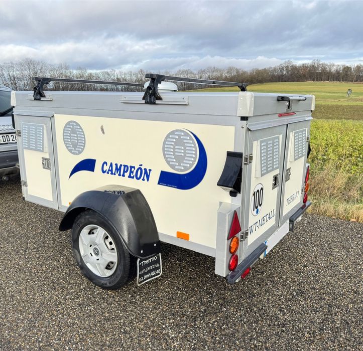 Remorca transport caini in mai multe variante