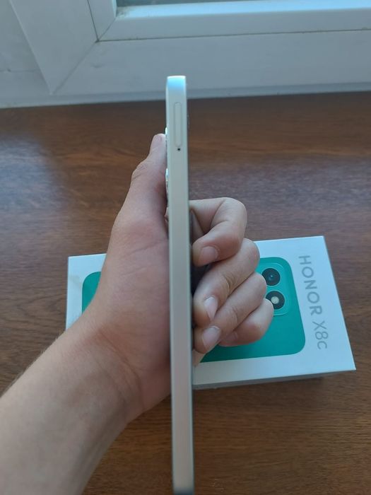 Honor x8c в хорошем состоянии