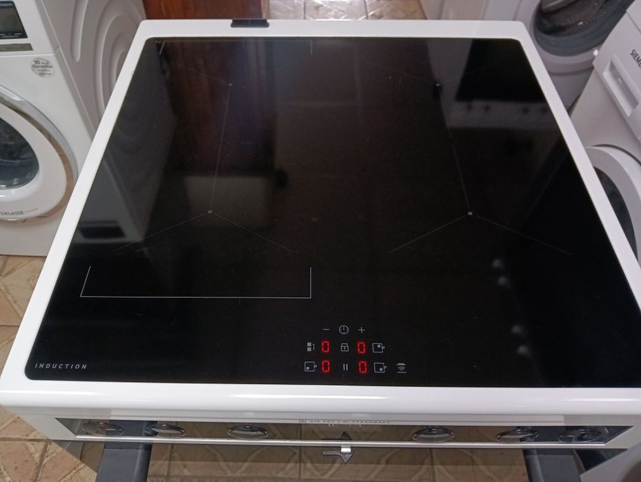 Като нова свободно стояща печка с индукционни котлони Voss  Air Fry 60 см широка 2 години гаранция!