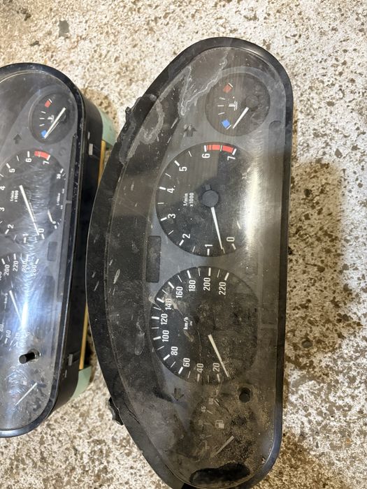 Продам приборки е36