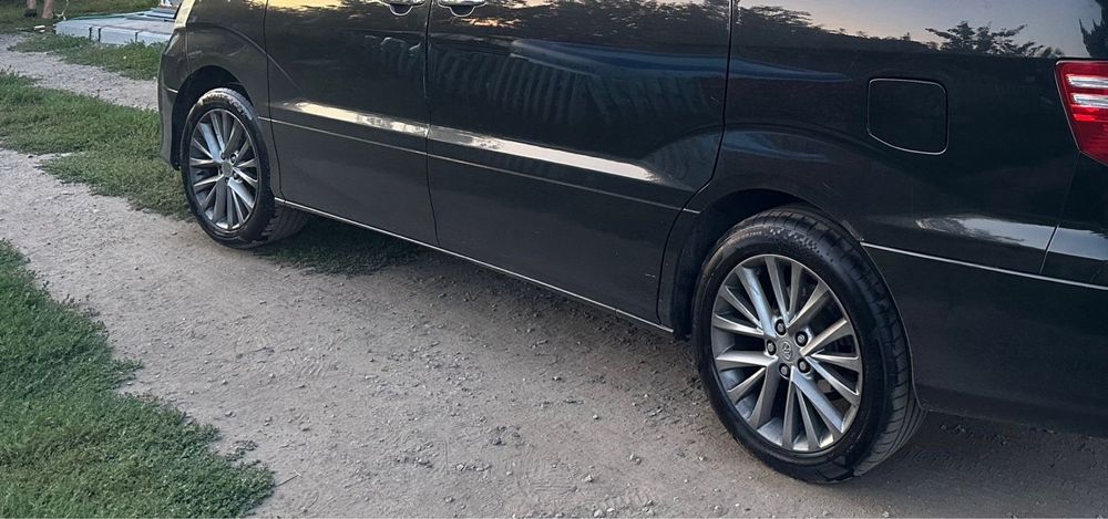 Продам диски R18 резина лето