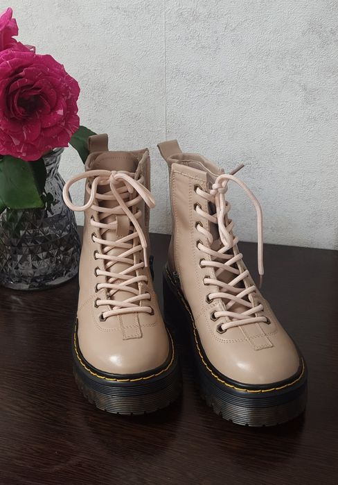 Продам ботинки зимние