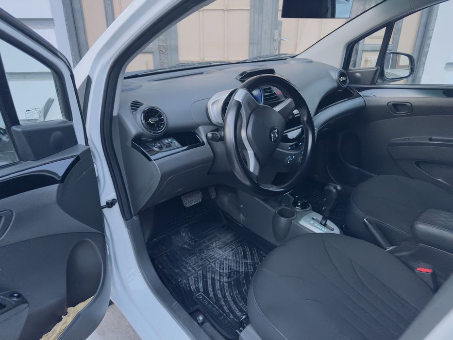 Спарк Равон 2018 автомат