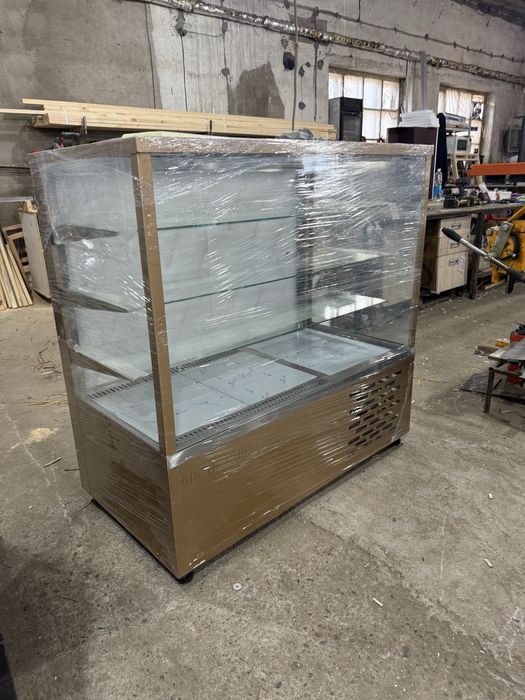 Витринный холодильник кондитерская витрина