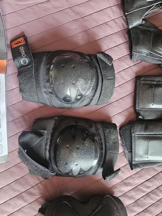 2 комплекта протектори Oxelo (Decathlon) – размери M и S (общо 12 части)