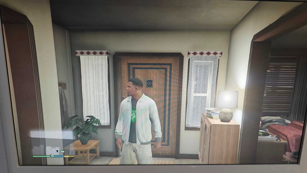 Xbox one, xboxone complet + 1 joc cadou GTA Grand theft auto 5 gta V