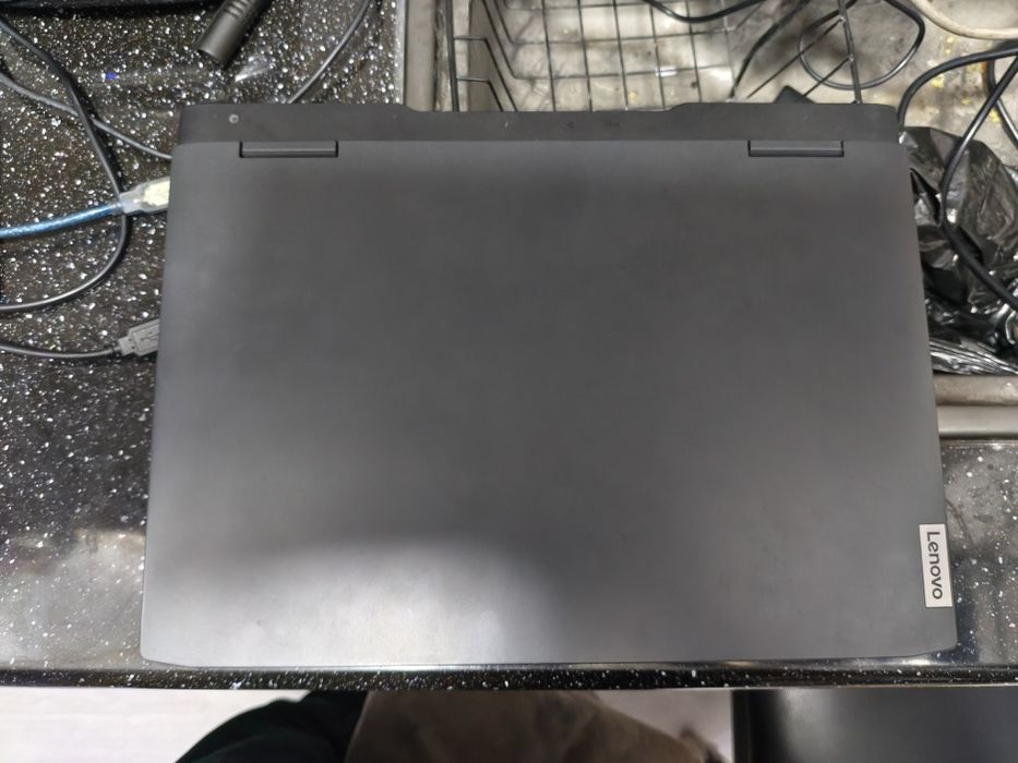 Notebook Lenovo holati yaxshi 16 oзу qiynalmagan